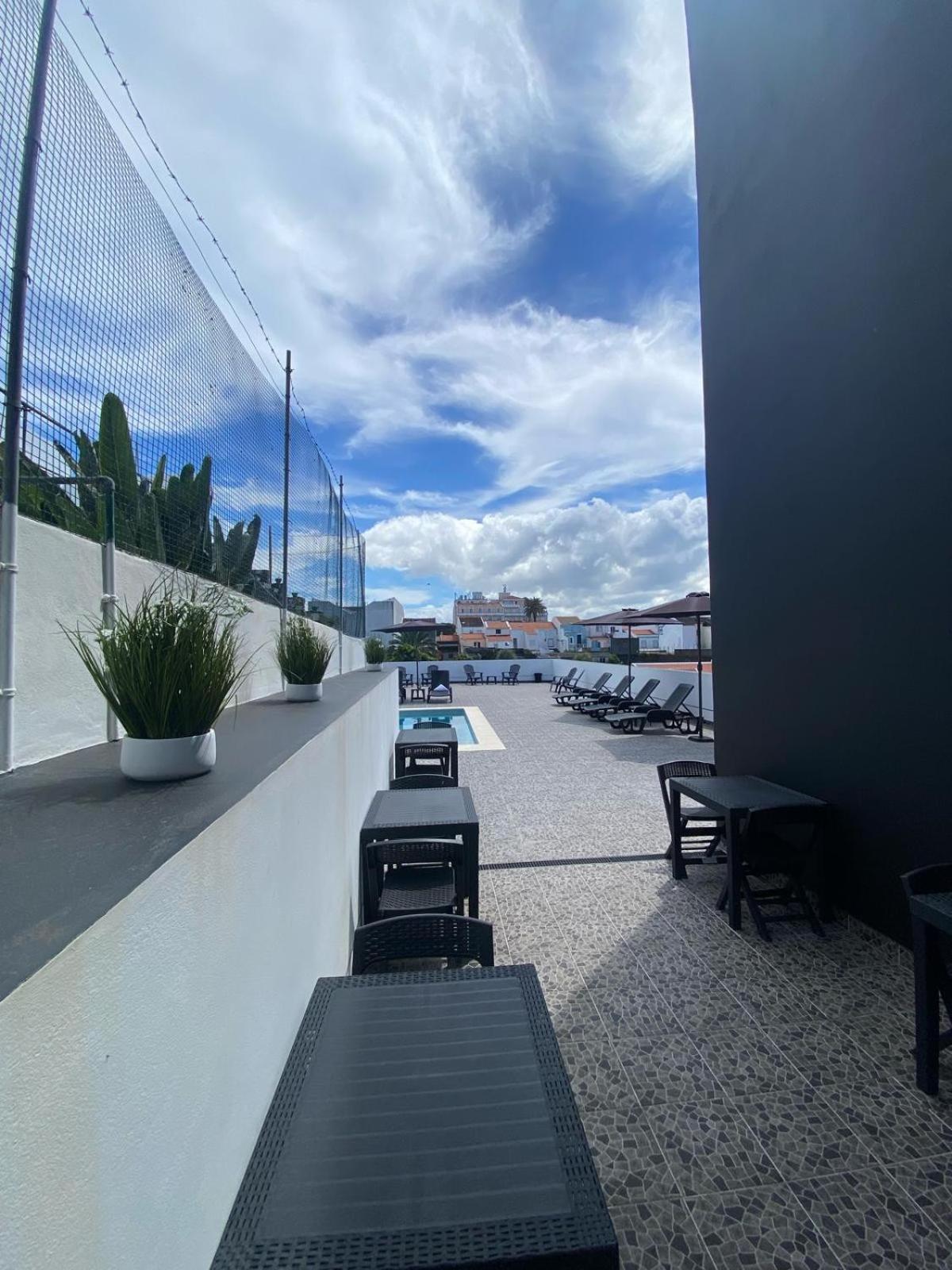 The Rock Hostel Ponta Delgada Dış mekan fotoğraf